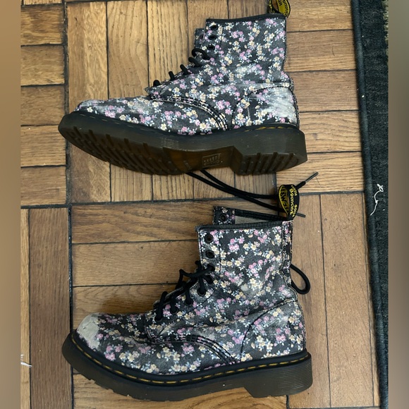 Vintage Floral Distressed Grunge 8 Eye Lace Up Combat Boots Dr. Martens - Picture 3 of 6